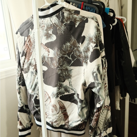 Bomber jacket - Picture 6 of 8